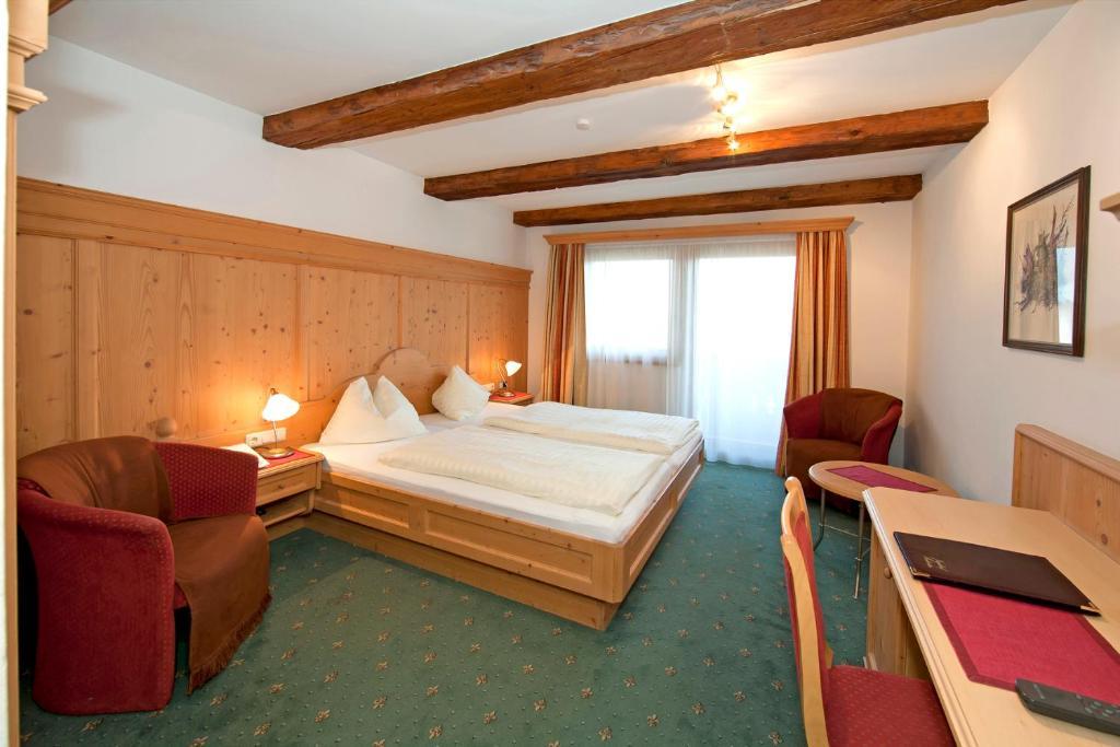 Hotel Hubertus Mit Erlebnislandgasthof Reitherwirt كيتزبوهيل الغرفة الصورة